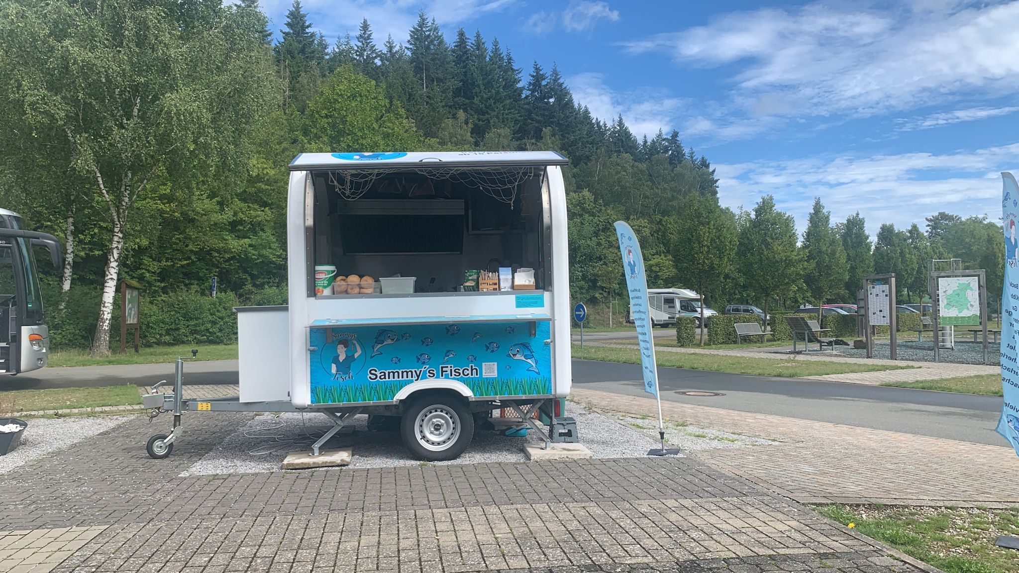 Fish foodtrucks & trailers for sale - Multiwagon