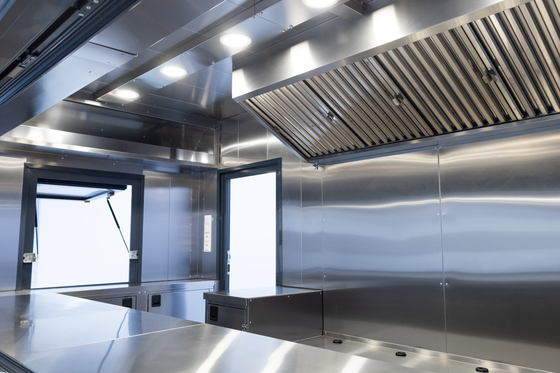 Ultimate Trailer 450 Interior 7
